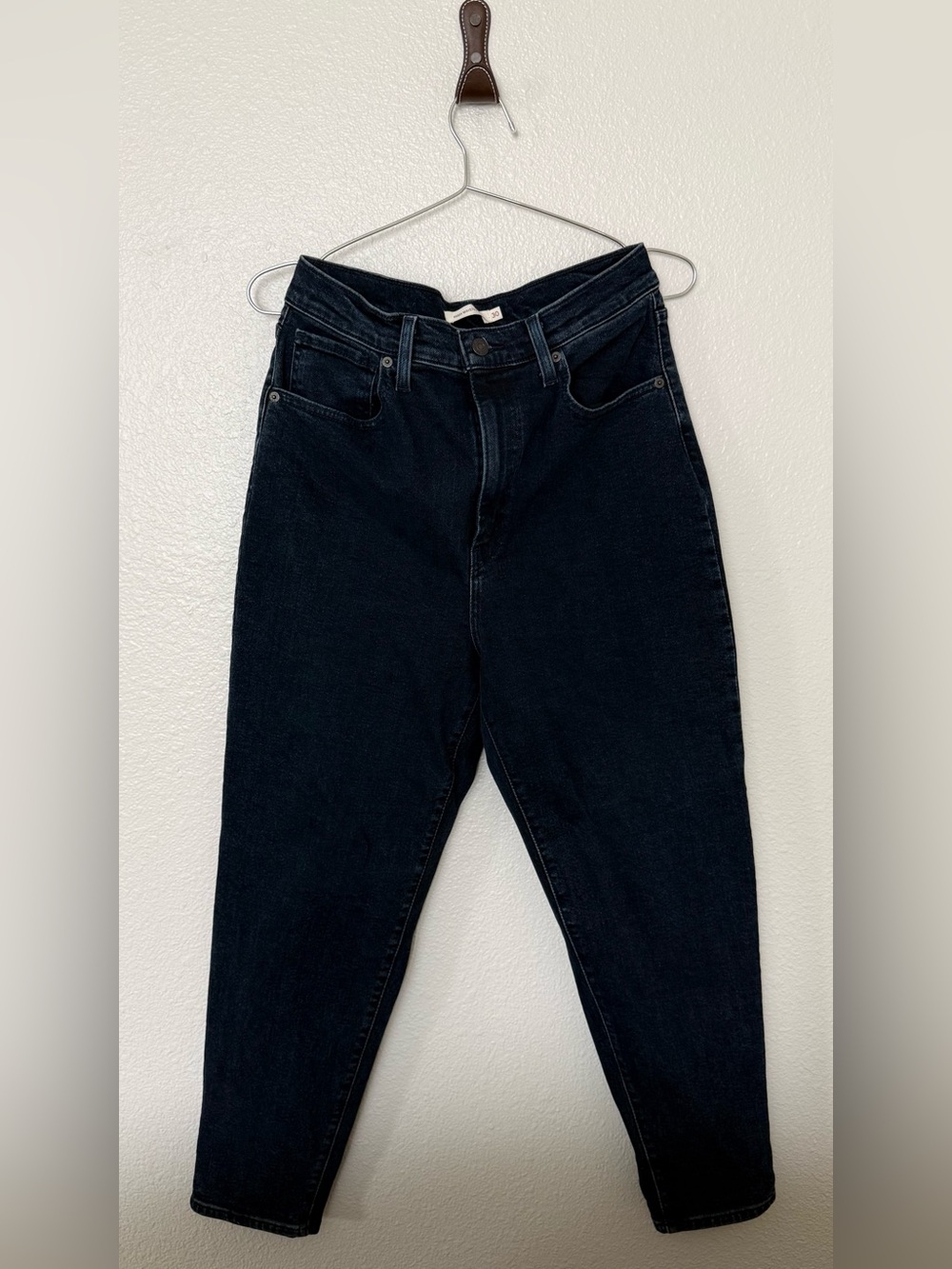 Levi’s High-Rise Dark Blue Women’s Jeans - Classic Tapered Fit Size 30